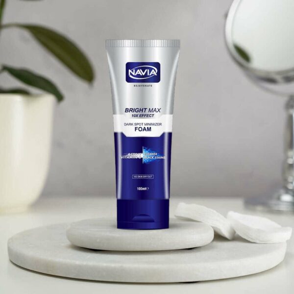 Navia Bright Max 10X Effect Foam – Dark Spot Minimizer Face Wash with Vitamin C (100ml) - Image 3