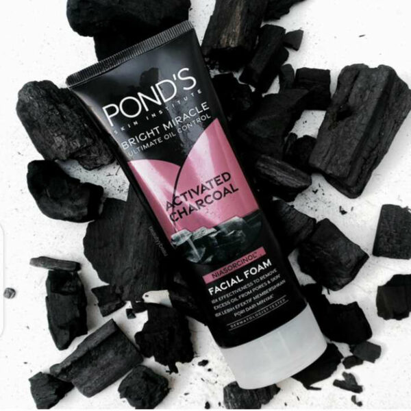Pond's Bright Miracle Activated Charcoal Facial Foam – Ultimate Oil Control & Deep Cleanser - Image 3
