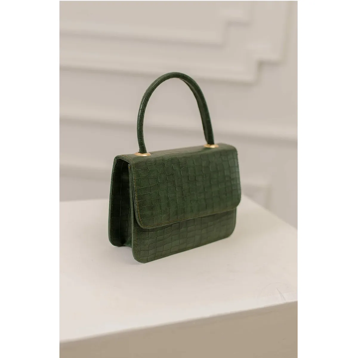 Premium Emerald Green Croco-Textured Mini Handbag – Elegant Top-Handle Purse with Gold-Tone Chain Strap - Image 12