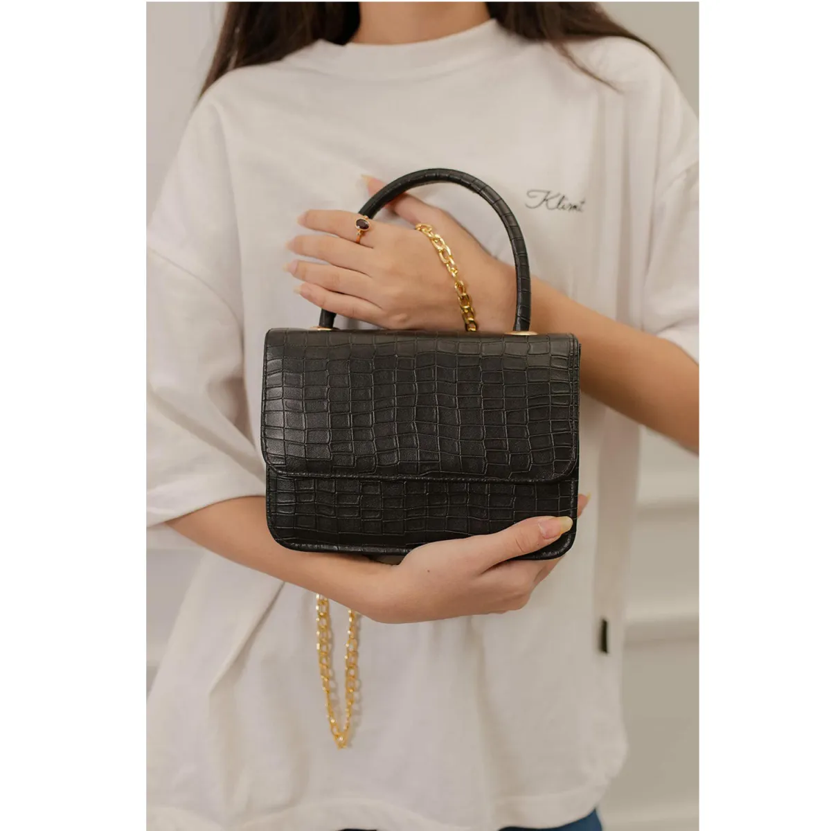 Premium Emerald Green Croco-Textured Mini Handbag – Elegant Top-Handle Purse with Gold-Tone Chain Strap - Image 13